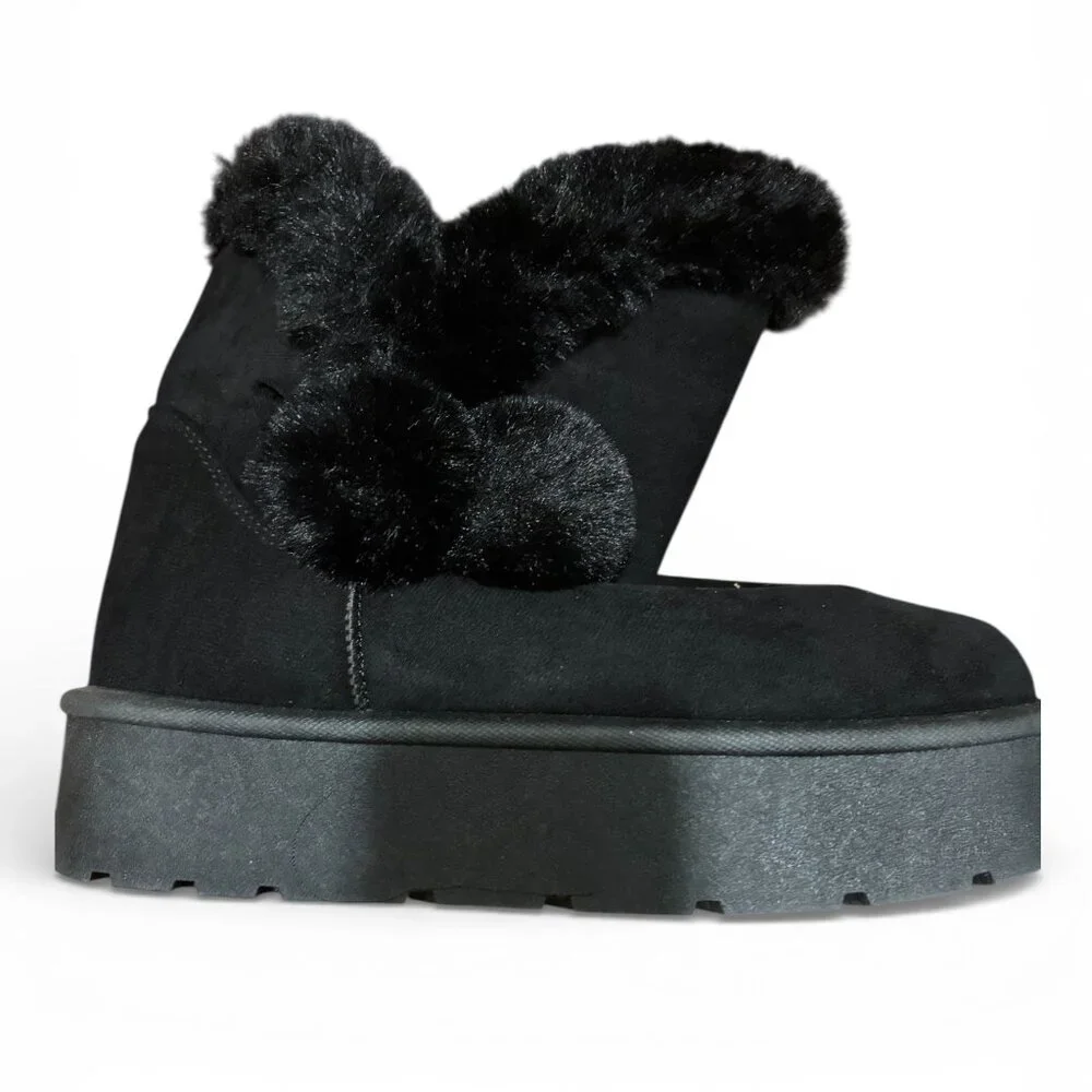 women winter shoes Size 10
